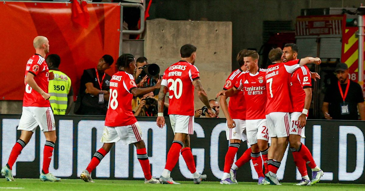 VÍDEO: cântico sportinguista presente na festa do Benfica no balneário