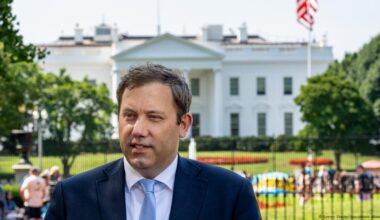 Finance Minister in US amid tariff tension – DW – 08/04/2025