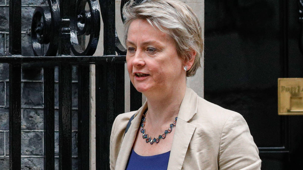 Yvette Cooper unveils fast-track asylum plan to tackle backlog with refugees' appeals...