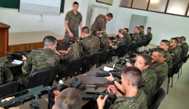 España se desmarca del servicio militar obligatorio mientras Europa reabre el debate: estos son los modelos