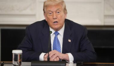 Trump says there will be "swapping of territories" between Russia, Ukraine