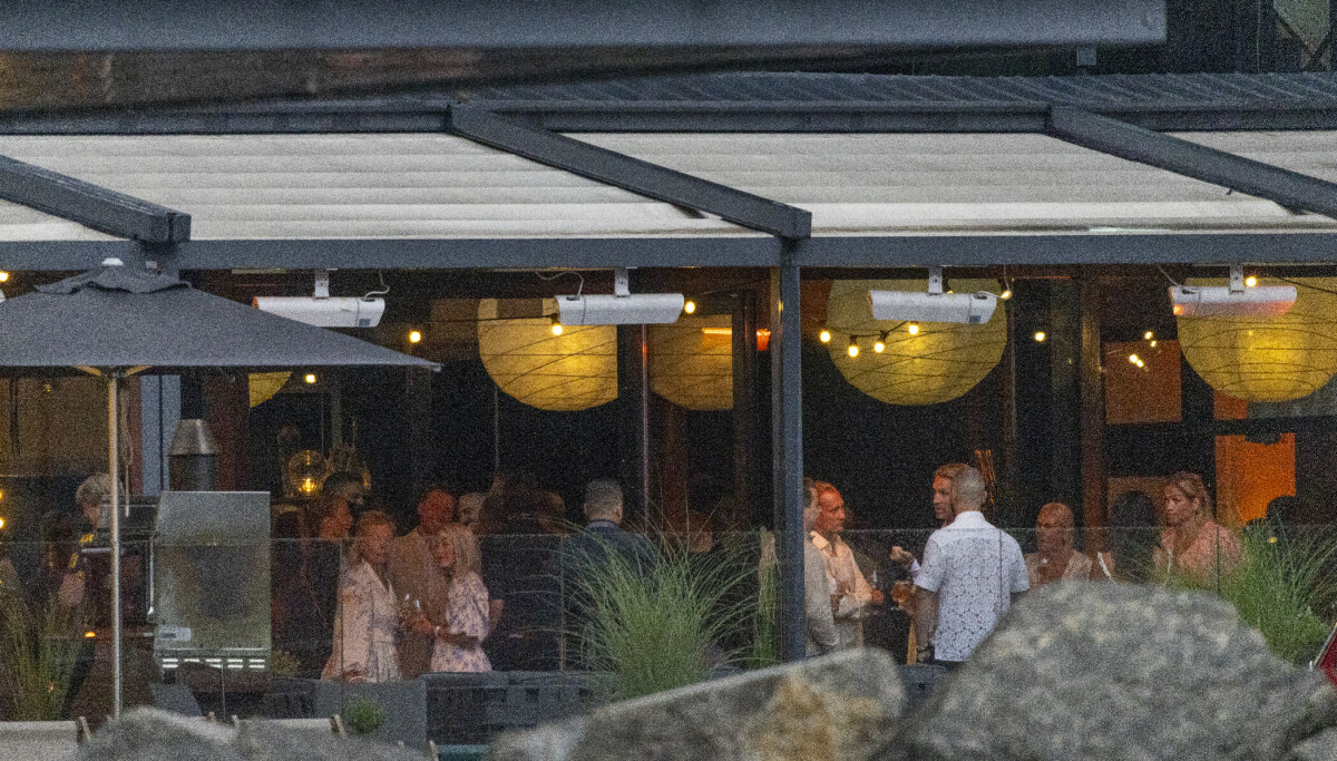 Kjendiser, Champagne og Hemmelige Overraskelser
