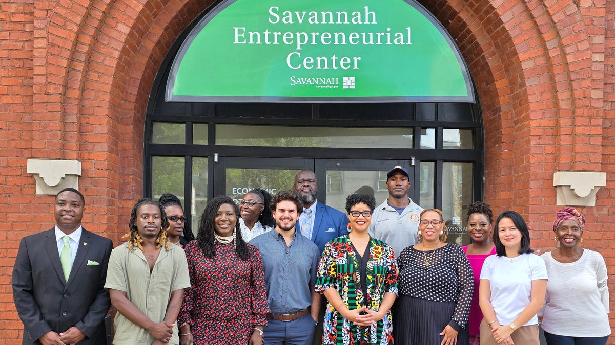 Savannah entrepreneurs gain business skills through city sponsored program