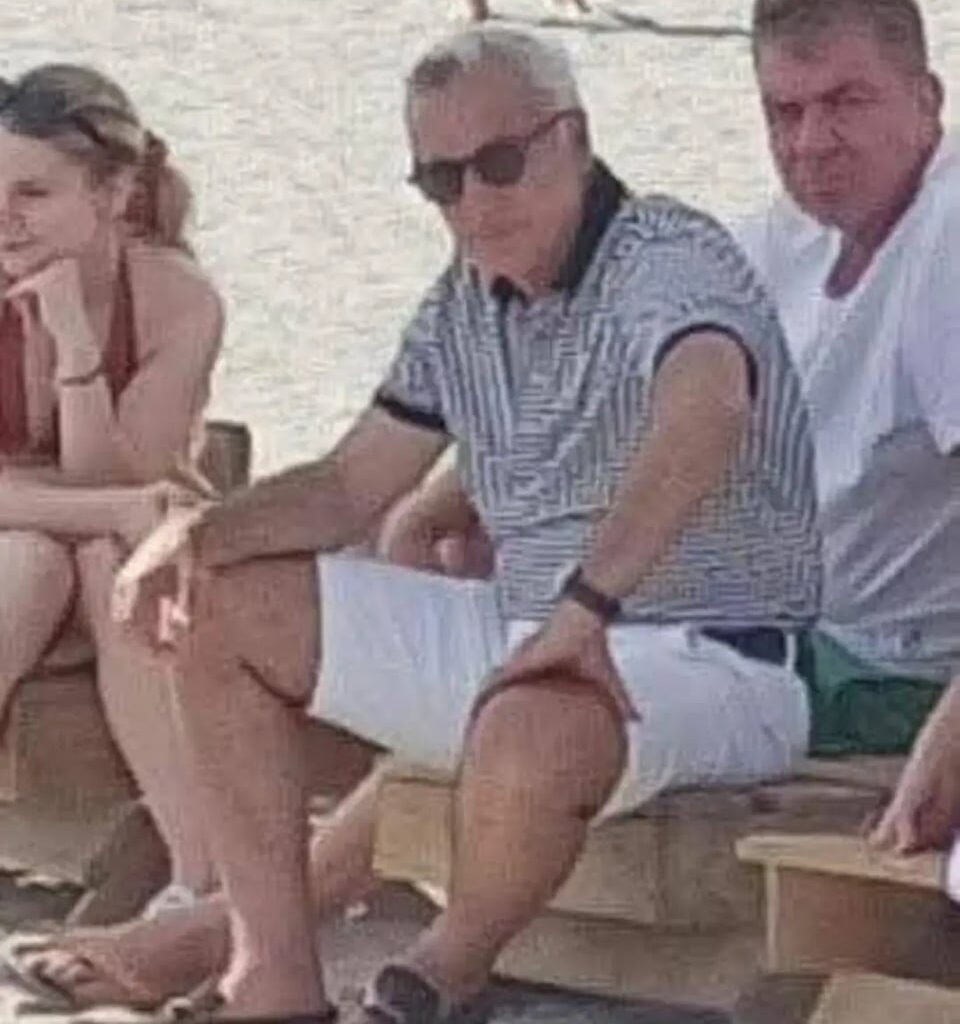 Călin a obosit: a dat de 2 ori cu lopata pe filmare & după a fugit la mare🚨