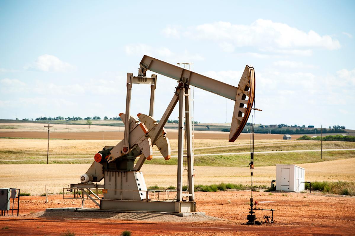 Oil prices fall despite concerns about Russian supply disruption