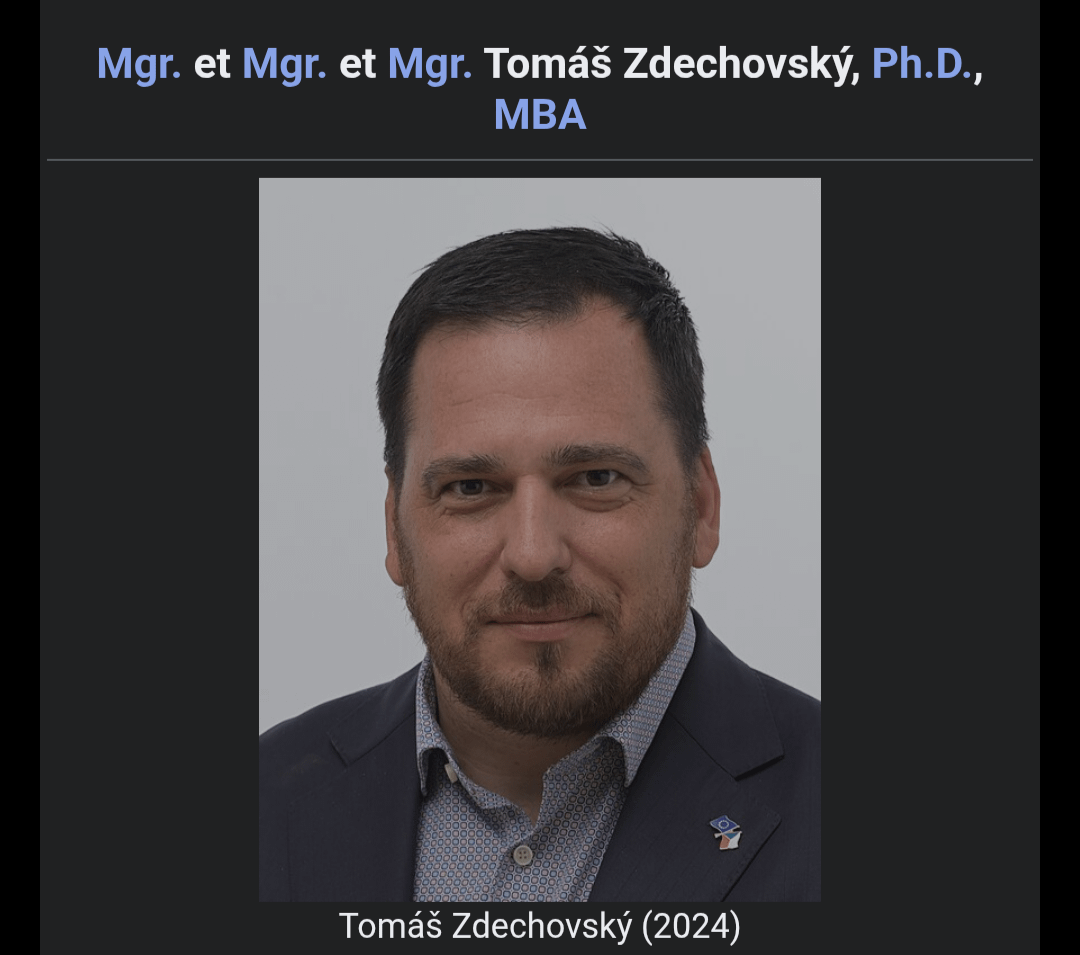 Páteční blackpill: Tomáš Zdechovský má tři magisterské tituly a velký doktorát