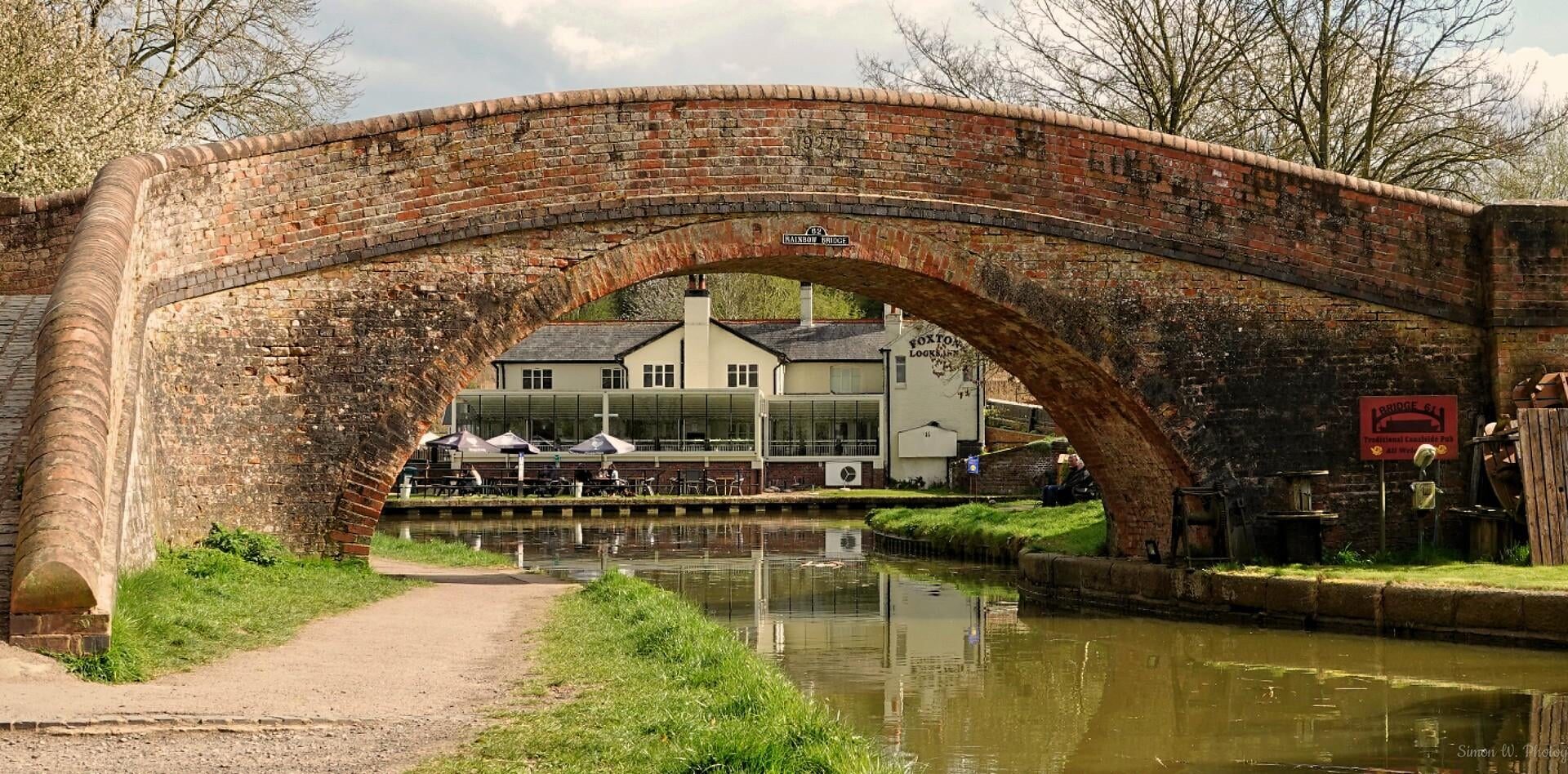 Here's Bridge 62, Rainbow Bridge at Foxton Locks (Wharf) Leicestershire, along the Grand Union Canal. It has the plinth insert 1927.