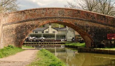 Here's Bridge 62, Rainbow Bridge at Foxton Locks (Wharf) Leicestershire, along the Grand Union Canal. It has the plinth insert 1927.