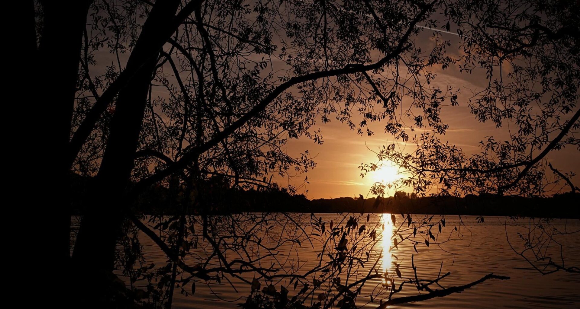 A beautiful sunset emerged at Colwick Country Park recently.