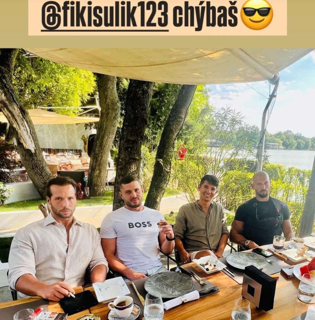 Erik Kaliňák, Glück a bratia Tateovci