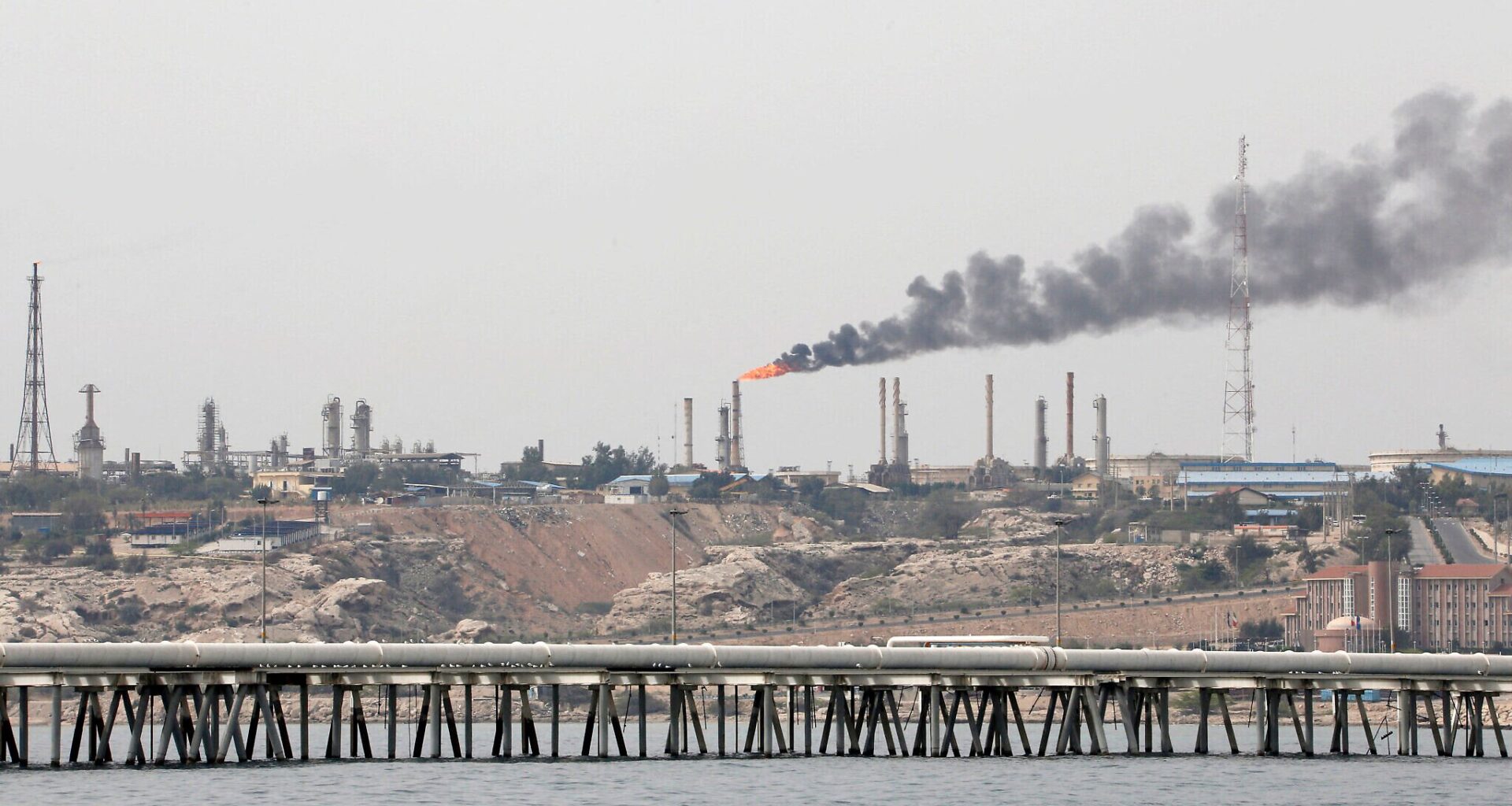 US and UK each impose fresh sanctions on Iran, with focus on Iranian oil exports