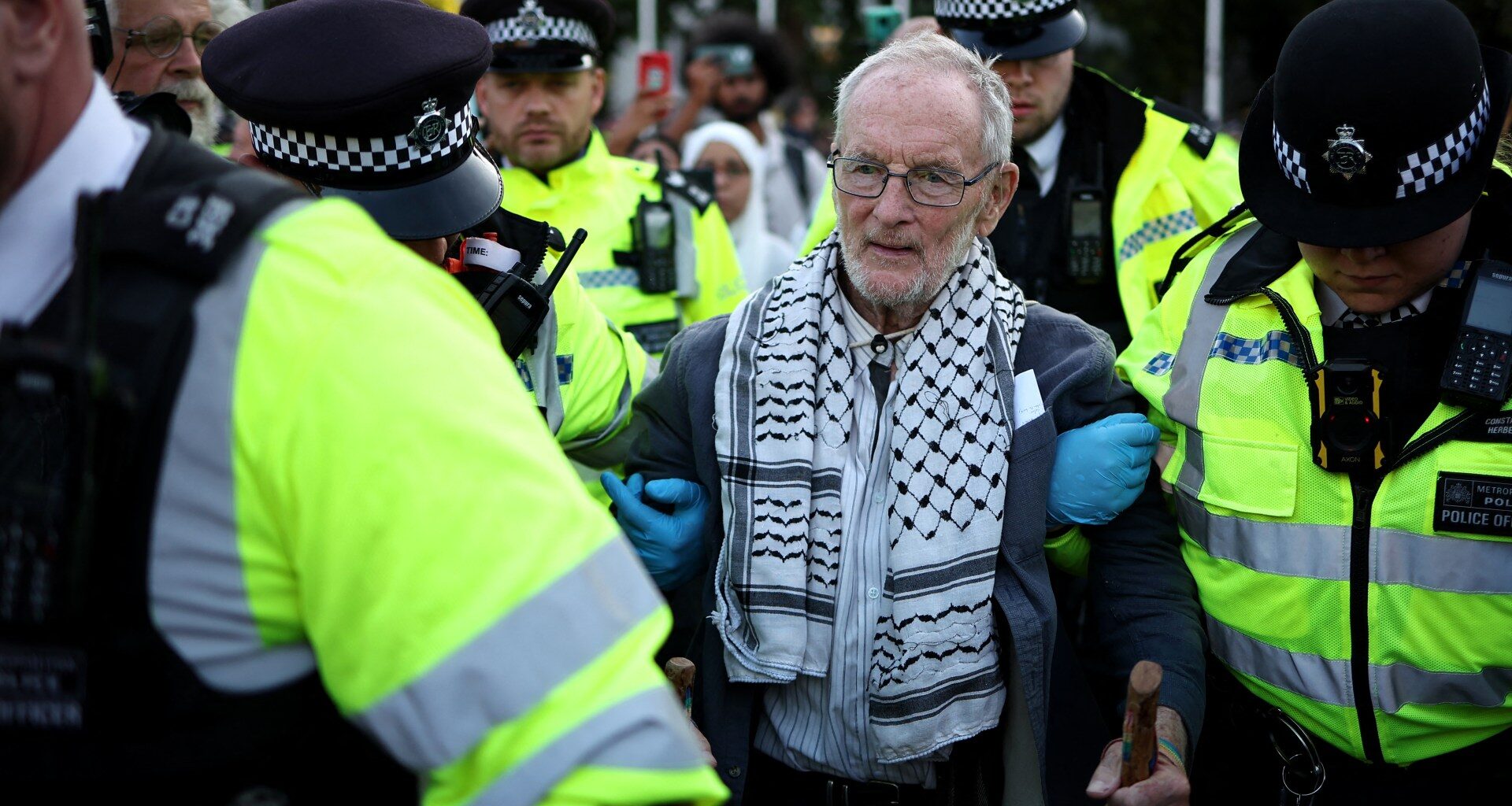 UK police arrest 522 over support for Palestine Action at London protests | Civil Rights News