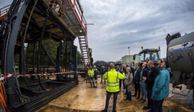 Eerder stuitte zoutwinning in Haaksbergen op verzet, hier gemeenteraadsleden op bezoek bij een project van Nobian.