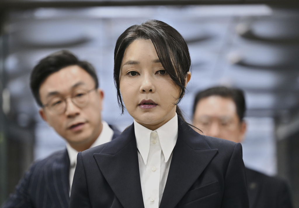 Wife of imprisoned ex South Korean president arrested