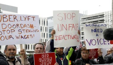 Gavin Newsom reaches deal with Uber and Lyft on collective bargaining for drivers