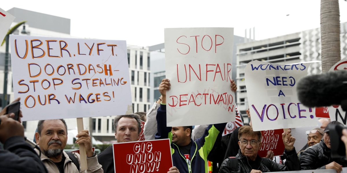Gavin Newsom reaches deal with Uber and Lyft on collective bargaining for drivers