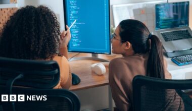 Computer science graduates struggle to secure their first jobs