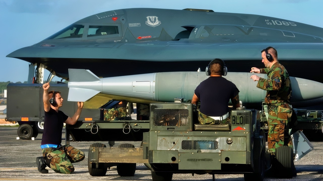 (DoD photo by Master Sgt. Val Gempis, U.S. Air Force. (Released))