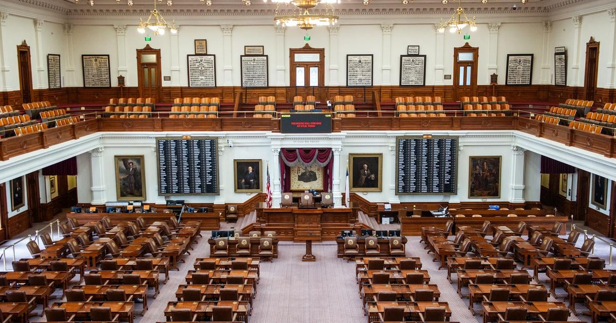 Texas House votes to track down, arrest Democratic lawmakers who left the state
