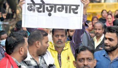 Government survey shows dip in unemployment rate