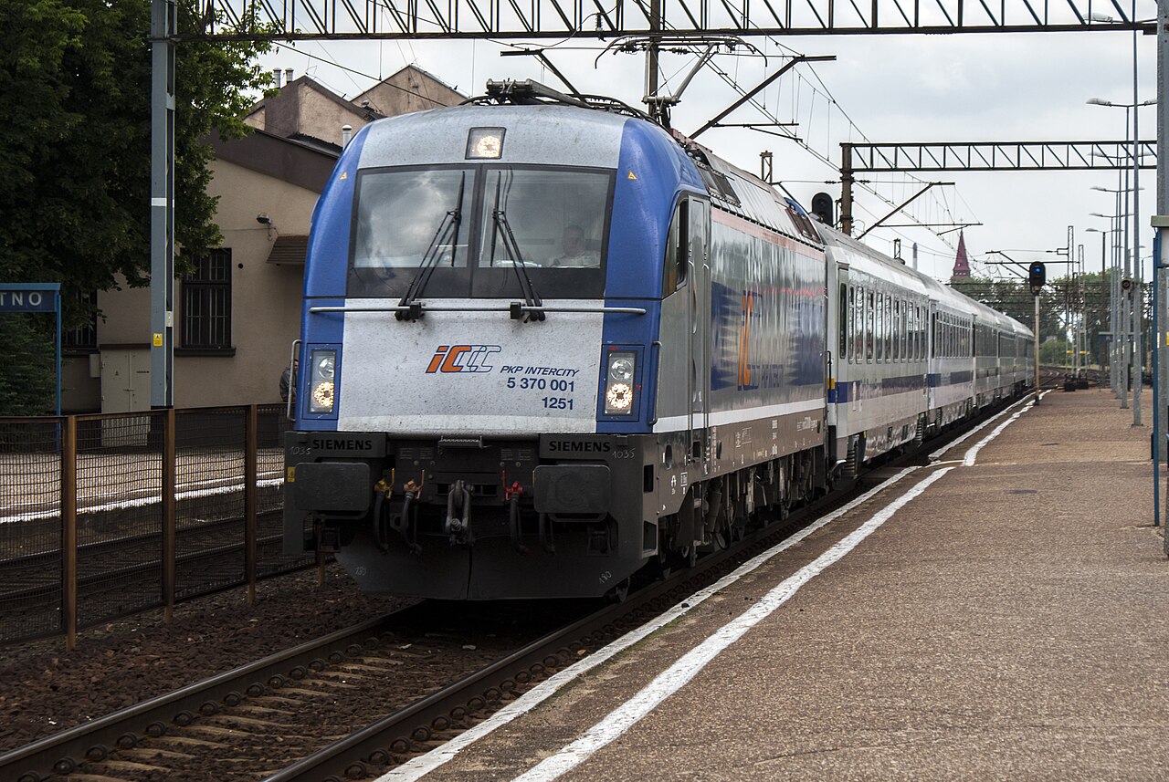 DB and PKP are boosting their cross-border options.