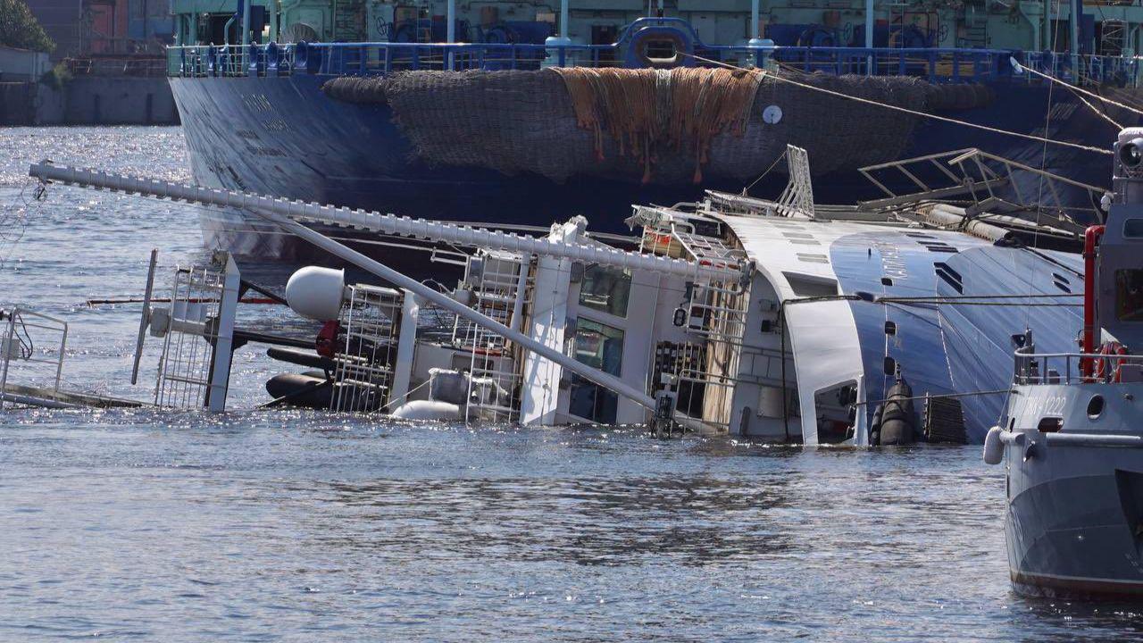 Russian Navy tugboat sinks during final outfitting at Baltic Shipyard