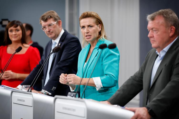 Regeringen tager et ideologisk opgør med lægernes fagforening og åbner for kommercialisering af almen praksis