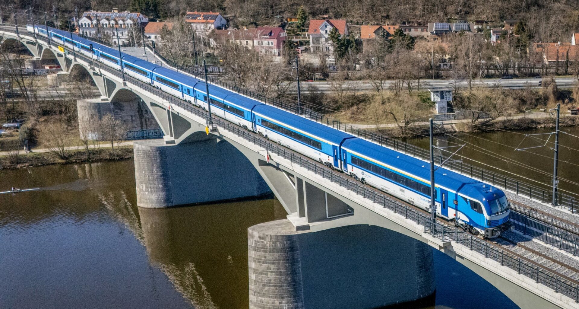 Czech Railways wants to buy more ComfortJets.