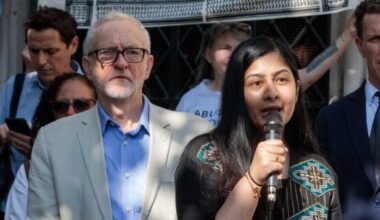 The crisis of the Labour government and the emergence of a new left-wing party in the United Kingdom