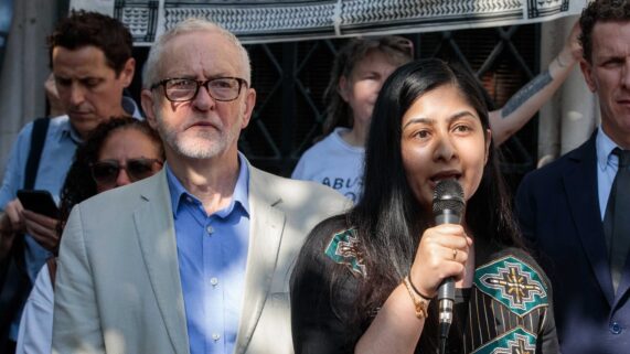 The crisis of the Labour government and the emergence of a new left-wing party in the United Kingdom