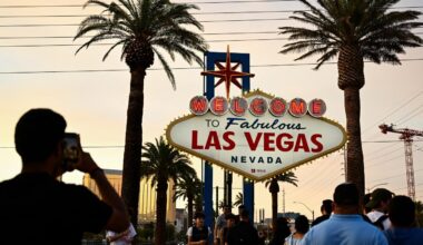 Las Vegas sees drop in tourism, hinting at broader economic woes facing the U.S.