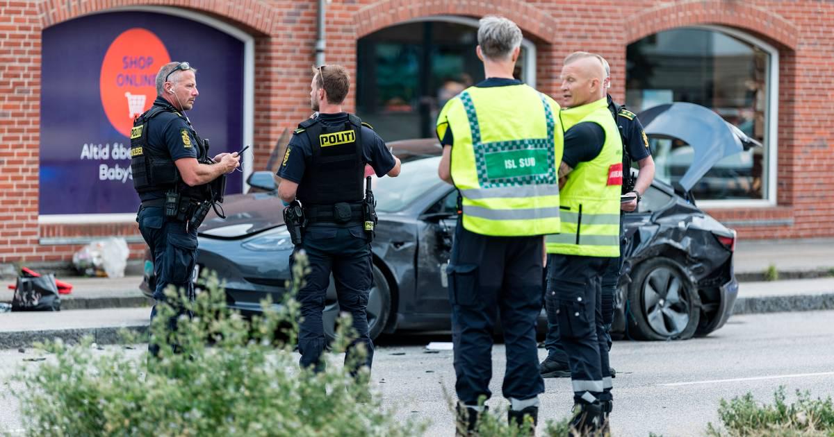 Mand påkørt og omkommet: Porsche-fører på flugt