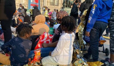 « Un degré d’inhumanité franchi » : à Paris, deux hommes urinent sur une femme sans-abri et ses enfants