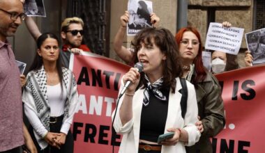 Rachael Shapiro speaking at a rally following her court appearance on July 30, 2025. (Photo: Magdalena Vassileva)