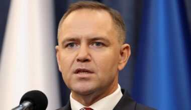 Polish president proposes restricting state benefits for Ukrainians