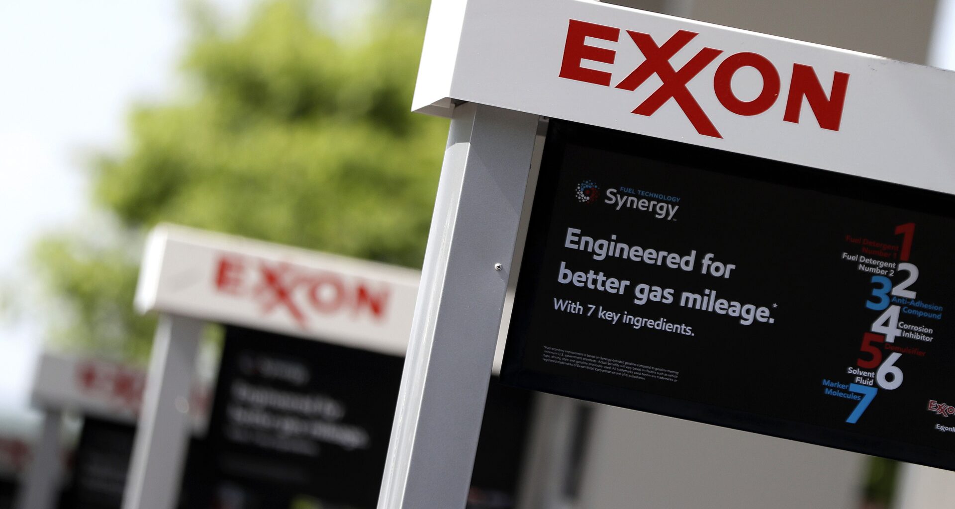 How oil giants ExxonMobil and Chevron fared in Q2