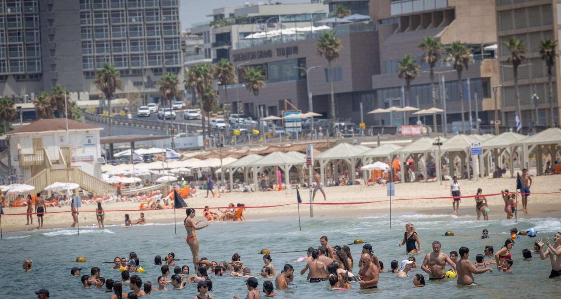 Israel bakes in record heat as temperatures expected to approach 50ºC
