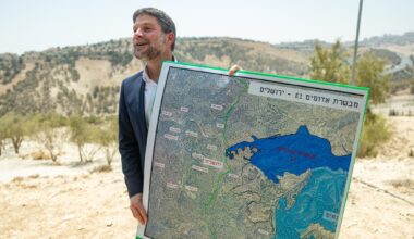 Britain, France lead 21 countries in joint condemnation of new settlement project