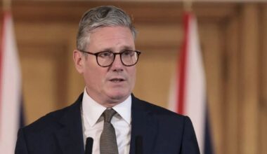 Fitch Affirms United Kingdom at 'AA-' with Stable Outlook
