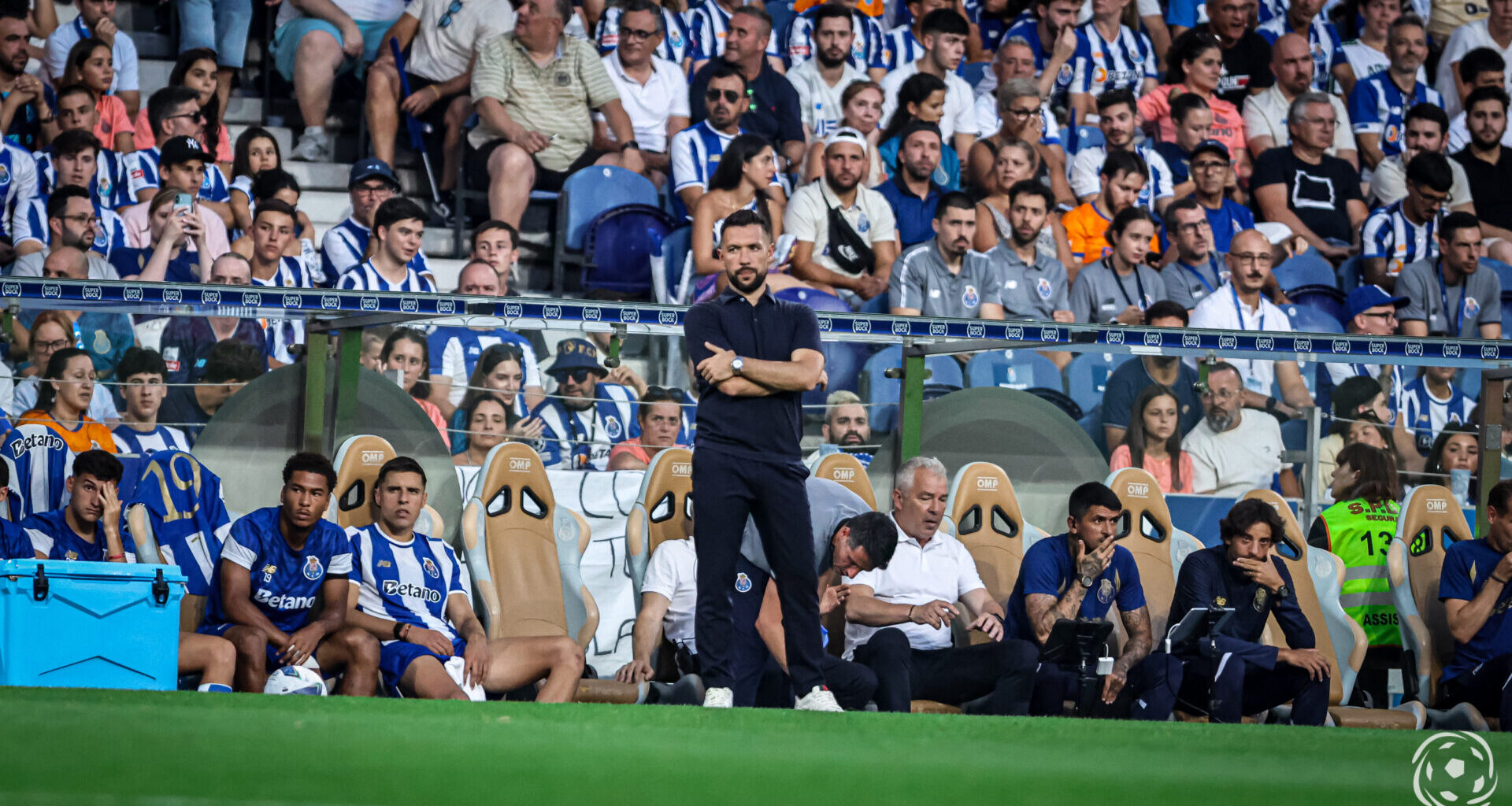 FC Porto pretende facilitar a saída de defesa neste mercado