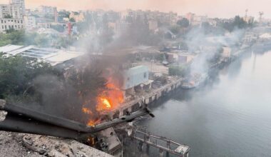 Four things to know about Ukraine's attack on Russian oil depot in four minutes