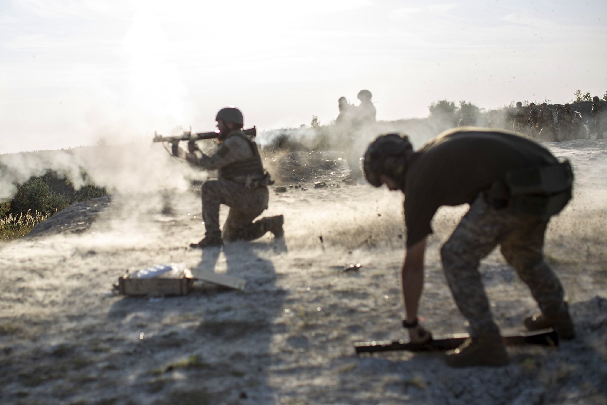 Ukrainian soldiers train in the east of the country