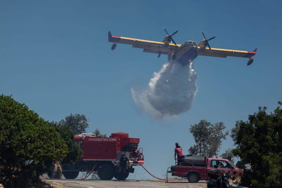 Greece calls on EU aid to fight wildfires