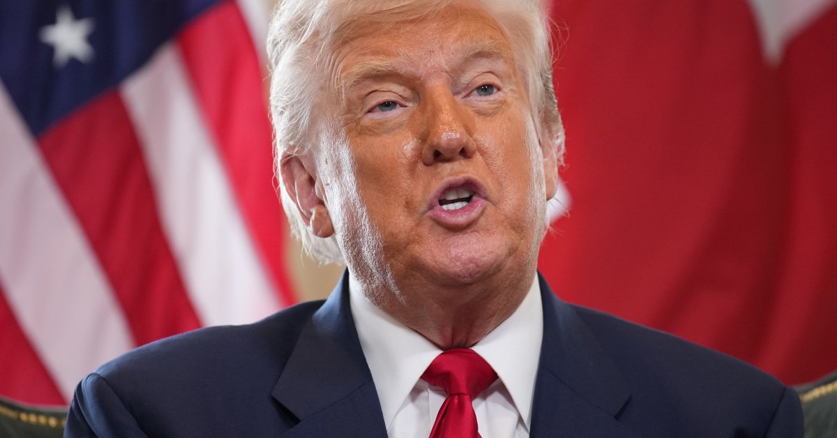 Trump Tells Schumer to 'Go to Hell' in Almighty Online Spat