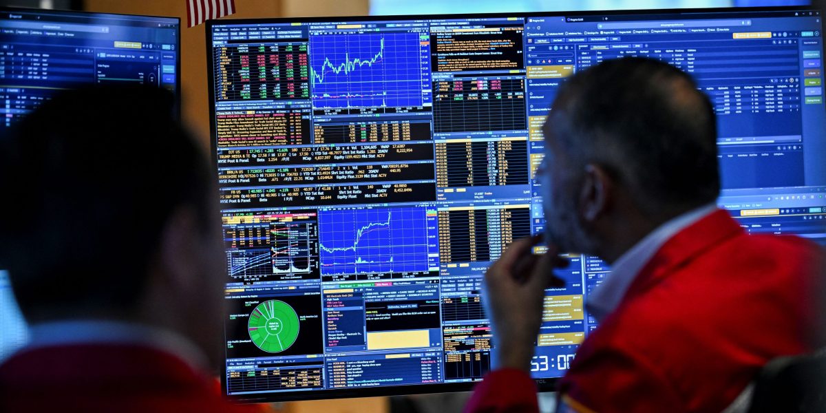 Stock market today: Dow futures rise ahead of Powell speech, retail earnings