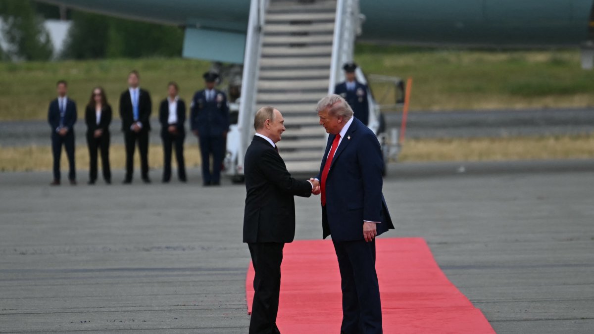 Trump and Putin begin Ukraine peace summit in Alaska – NBC Connecticut