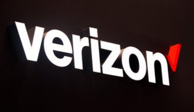 Verizon outage strikes thousands across the US as customers can’t send texts or make calls