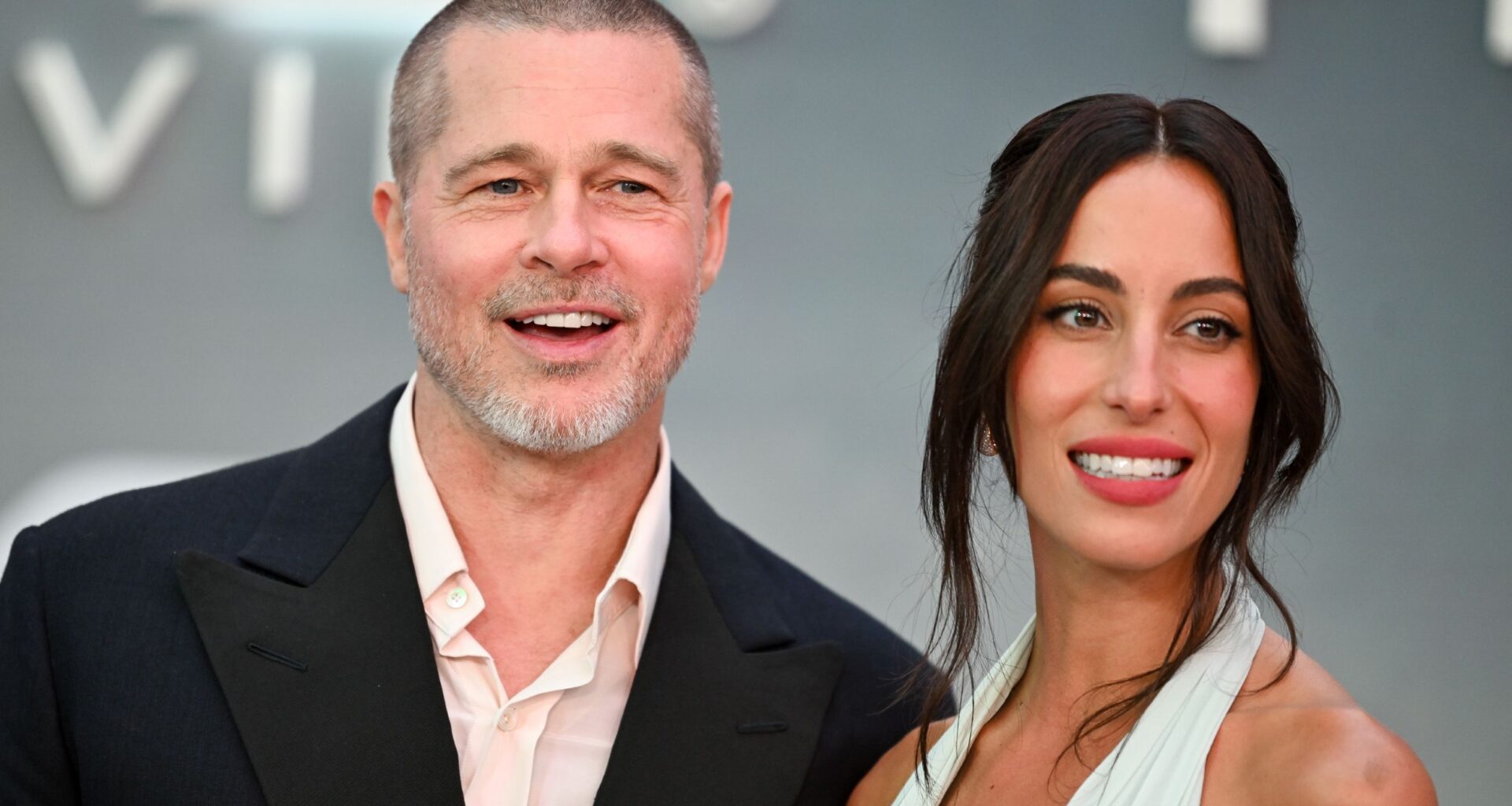 Felröppent a hír, hogy Brad Pitt Szicíliában van! - Akkora luxus hajóval érkezett, amit nem lehet nem észre venni