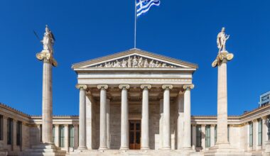 Aging, Low Births, and Migration Drive Greece’s Population Down by Half a Million