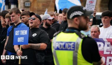 Hundreds turn out for Perth protests over asylum hotels